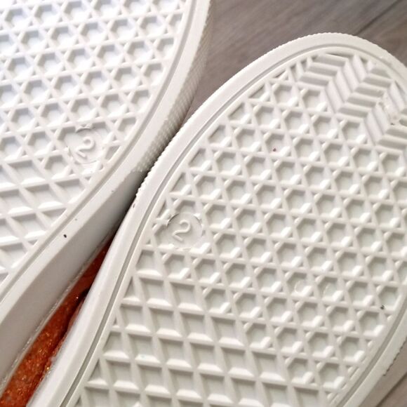 (72-3868) 🔥3/$20🔥 K KomForme Shoes Sz 2 - Picture 5 of 9